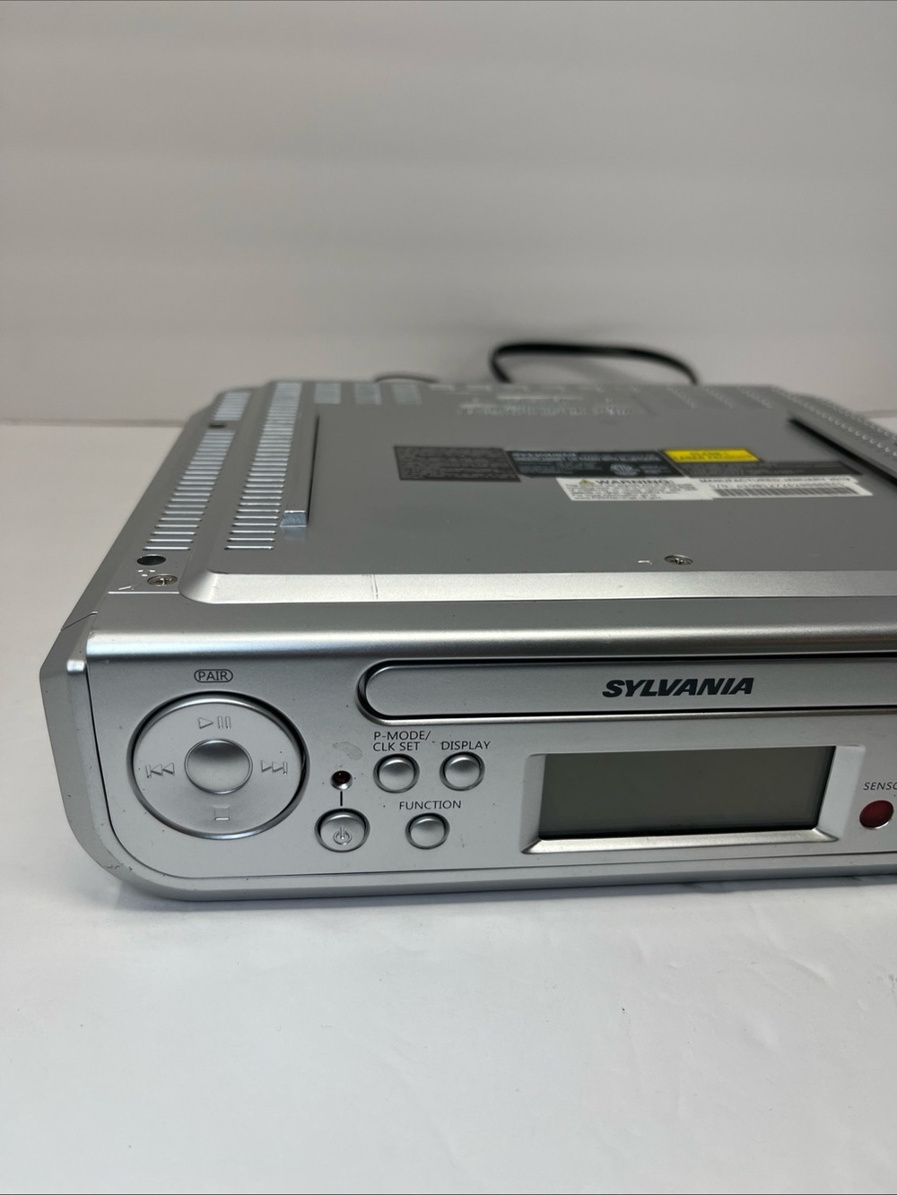 Sylvania SKCR2713-AM Undercabinet Bluetooth CD AM/FM Tested Works!